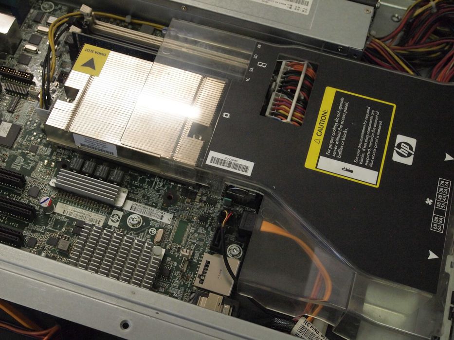 Продавам сървър HP ProLiant DL120 G7