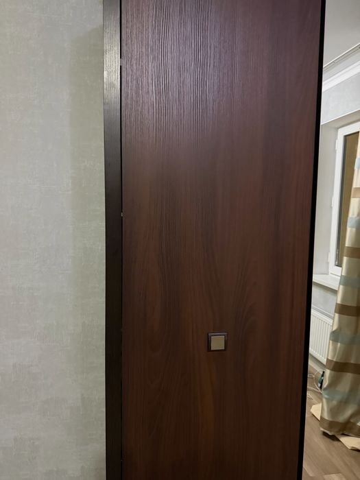 Шкаф для одежды, вместительный, срочно