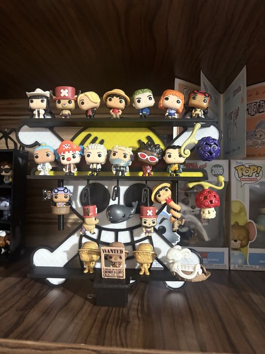 Подставка one piece kinder joy