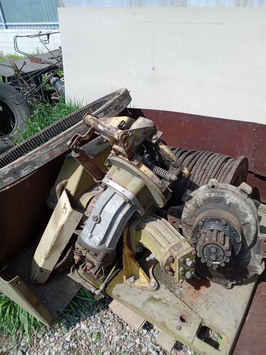 Запчасти на автокран КС 2573