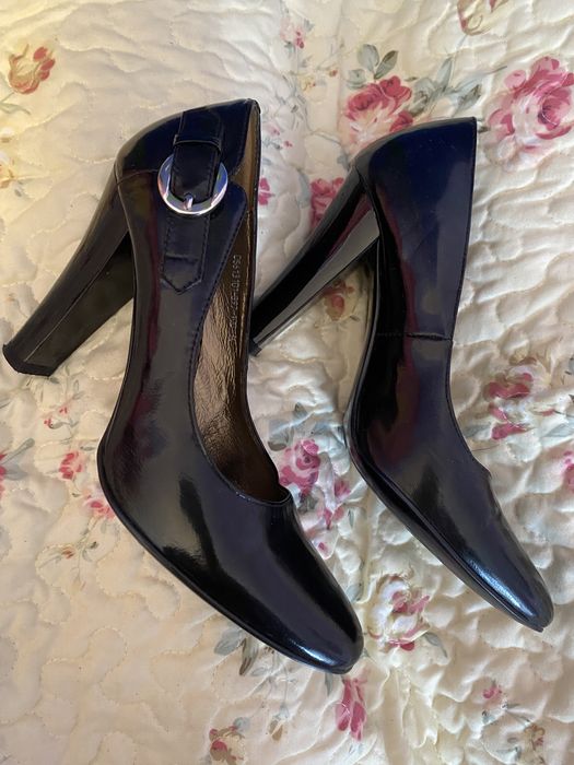 Продам туфли, босоножки кожа