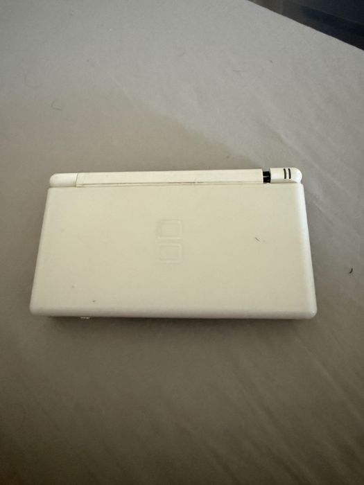 Nintendo DS Lite