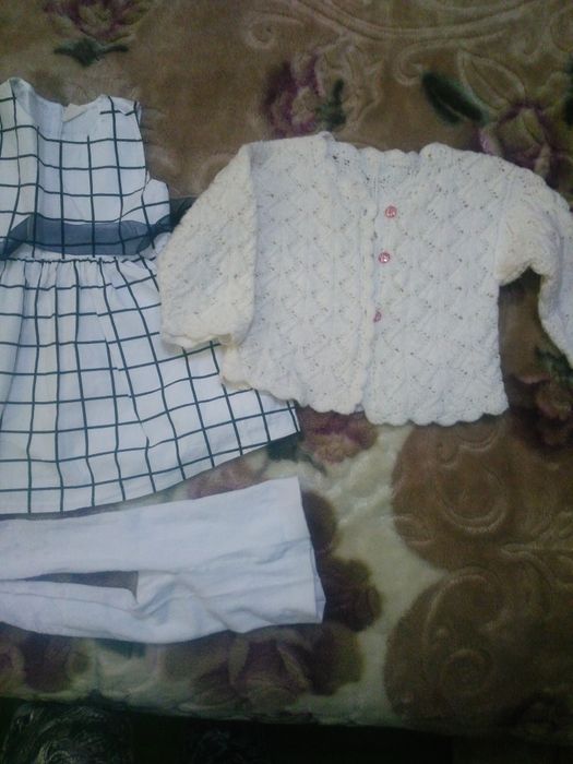 Продам нарядное плать на девочку 2 лет