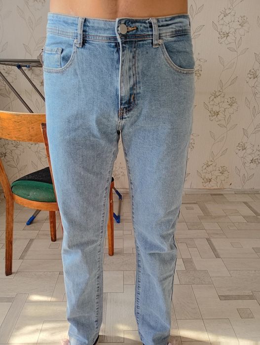 Продам мужской джинсы