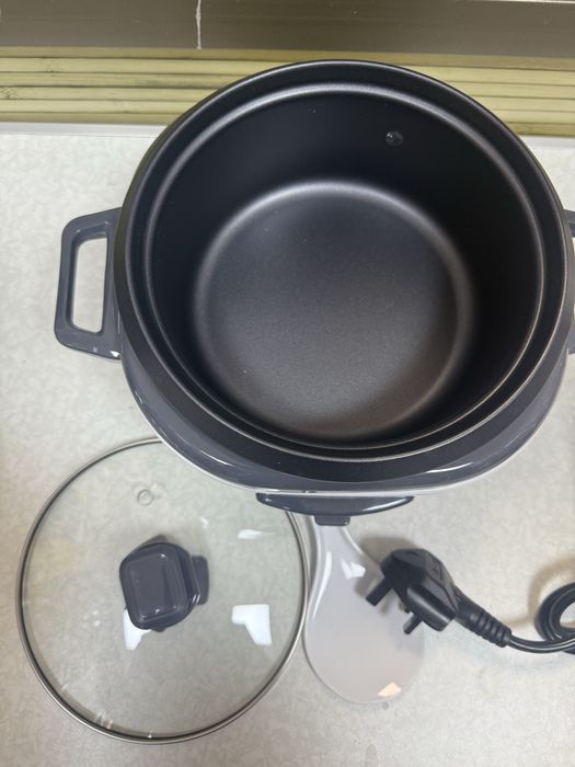 Уред за приготвяне на ориз Russell Hobbs 27030