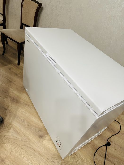 Морозильник HISENSE FC386D4AW1 (306л)