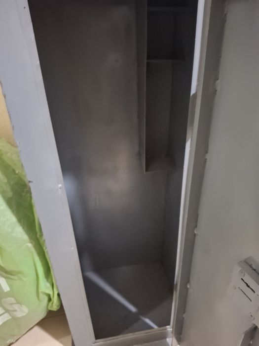 Сейф. В хорошем состоянии