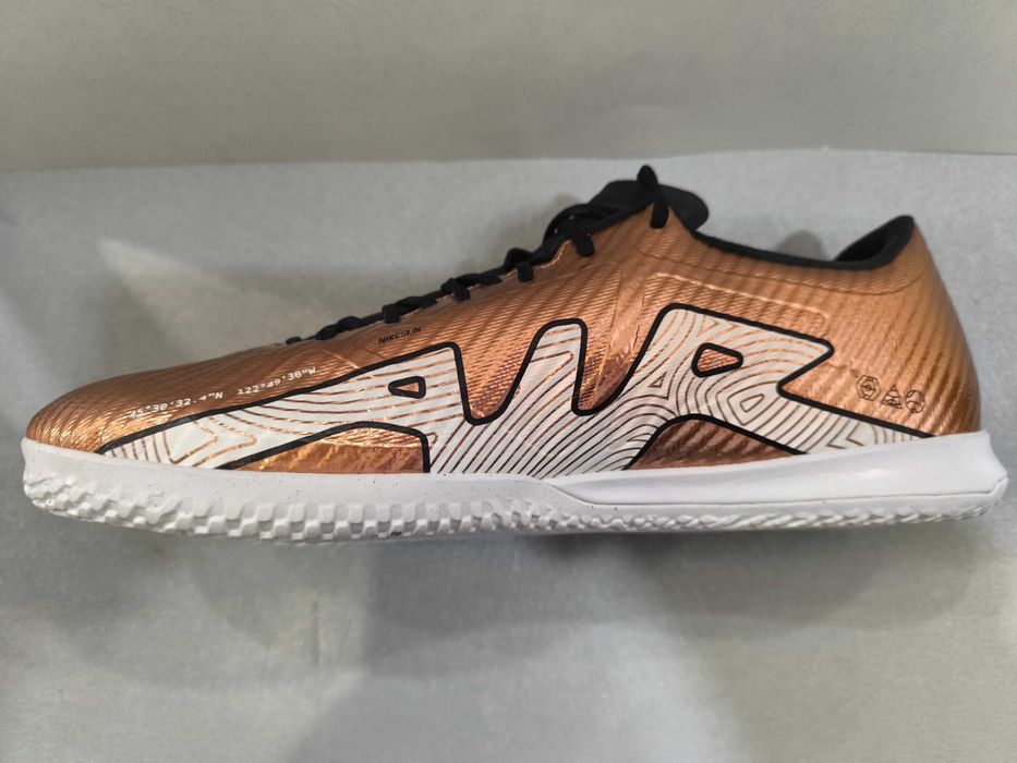 Nike Air Zoom N44/28sm.Обувки за зала.Нови.Оригинал.