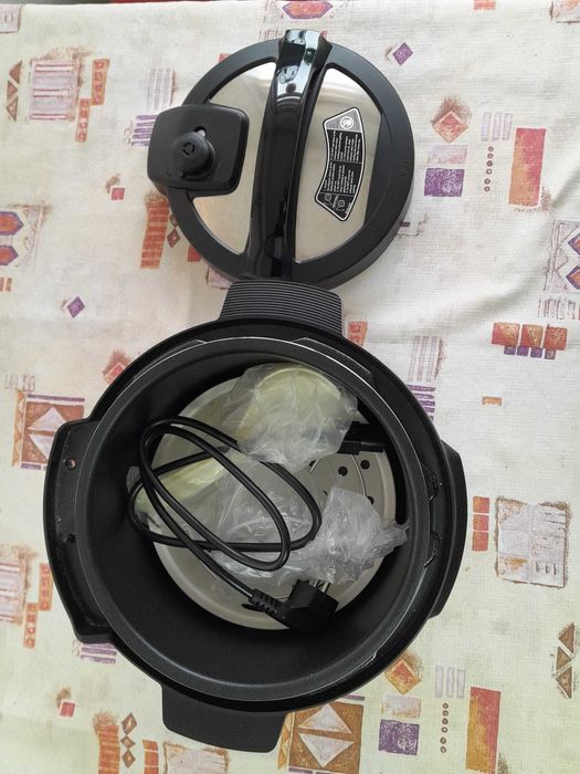 Multicooker Gorenje MC6MBK, 1000 W, 15 programe, negru-argintiu