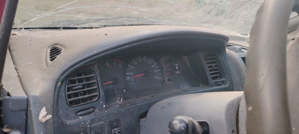 Продавам Мицубиши Л400 4×4 на Части