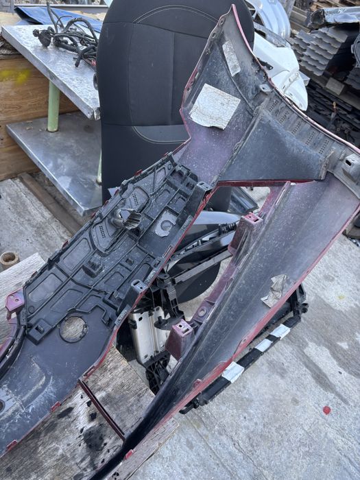 предна броня за Skoda Superb 3 // 3V0807221F