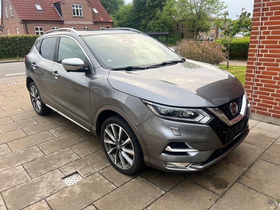 Nissan Qashqai Tekna +++Panoramic