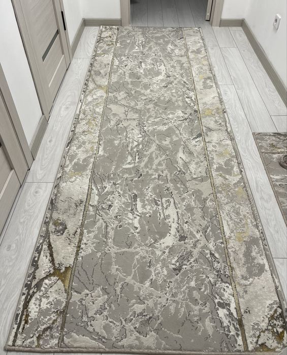 Срочно продам 2 ковра дорожки