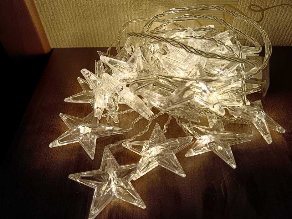 LED гирлянди с къщи,звезди,метални топки.Фигурки Тукан,Арт сърца,цветя