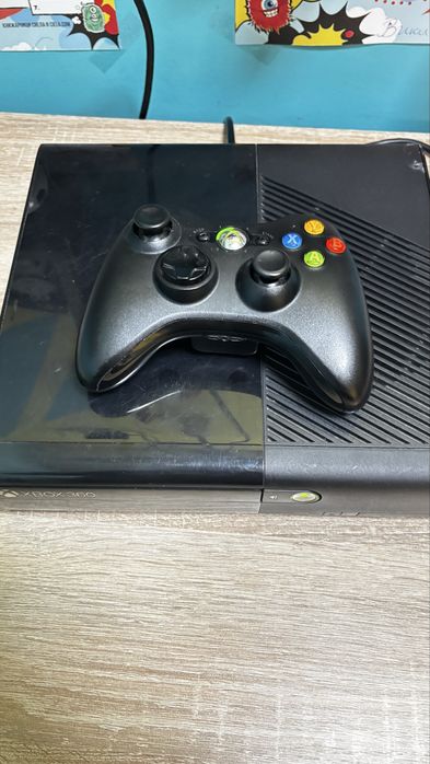 Xbox 360 комзола +един джойстик + игрите