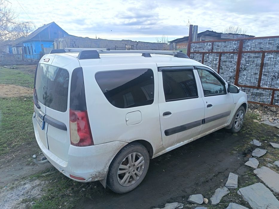 Продам ларгус 7 мест