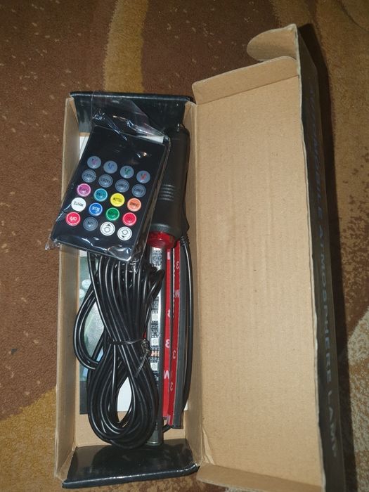 Lumini ambientale auto cu telecomandă