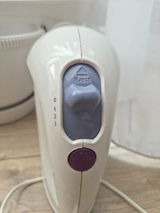 Миксер кухонный с чашей Philips