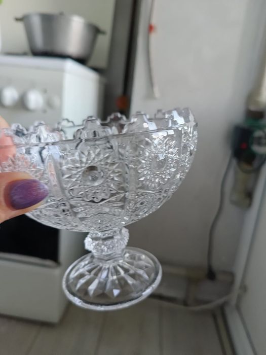 Шыны,хрусталь ыдыстар сатамын.Арзан бағада.