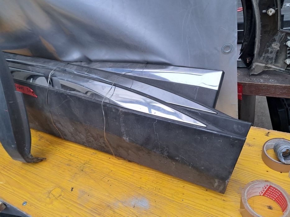 Лайсна калник врата пежо 3008 Peugeot 3008