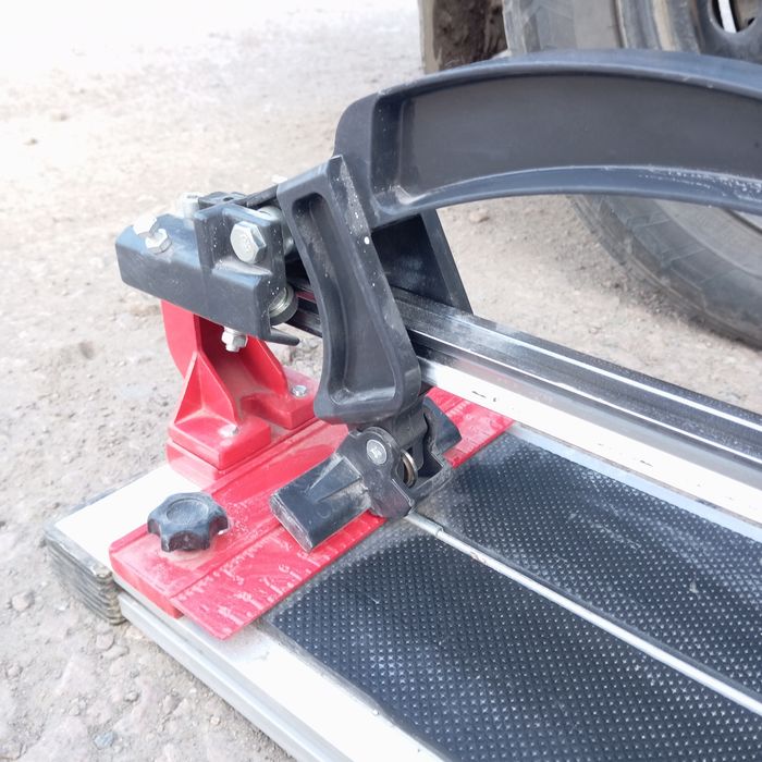 ..Продам плиторез..