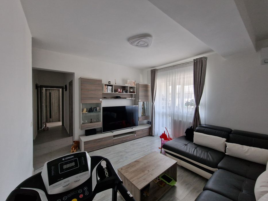 Apartament 3 camere și 2 locuri de parcare