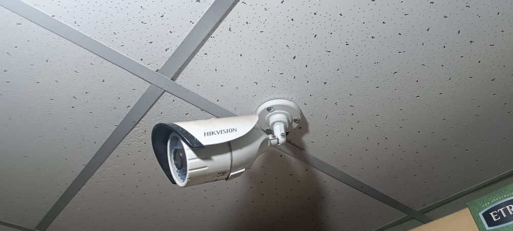 Продам комплект видеонаблюдения