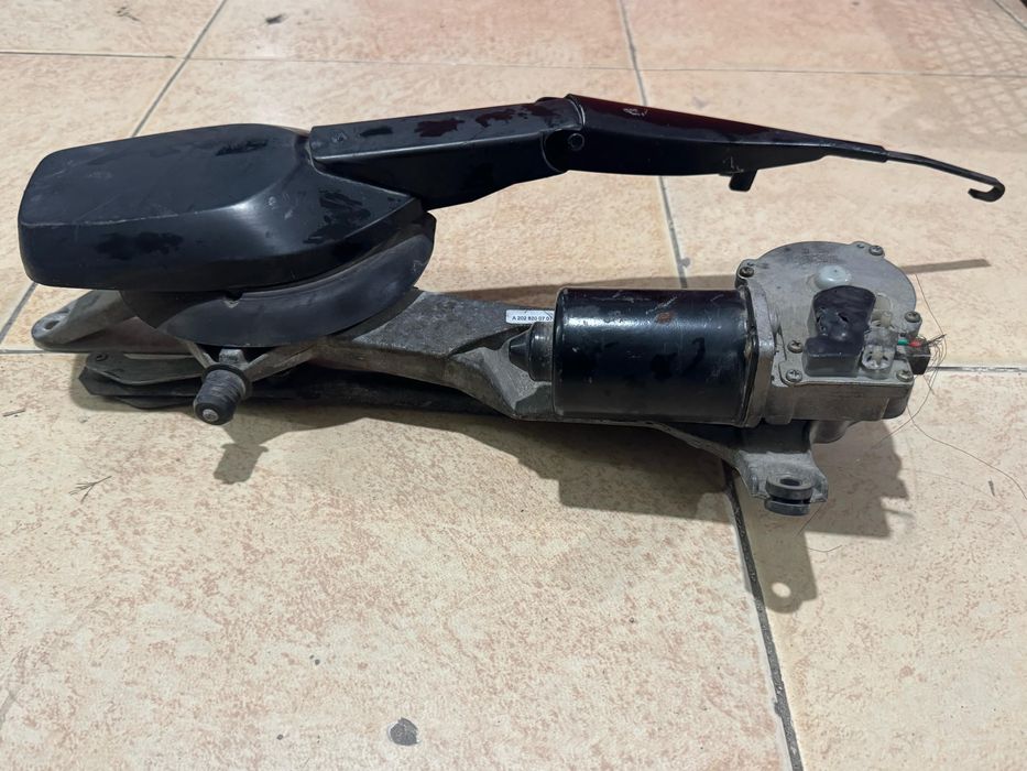 Мерседес 202 сешка дворник