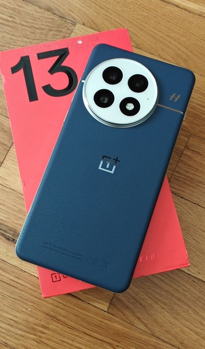 Vand telefon Oneplus 13,stare perfecta