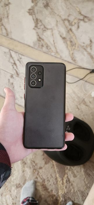 Продам телефон а52