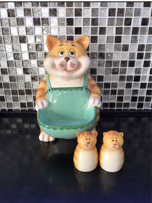 Конфетница кошка с котятами