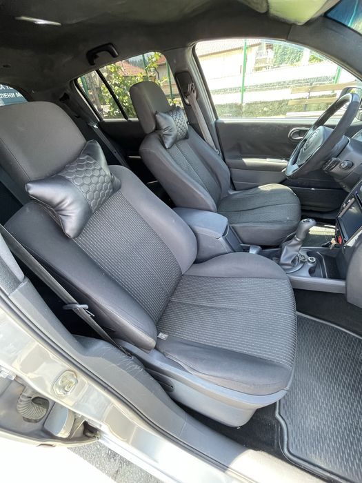 Рено меган 1.5 dci  с камера предна задна обслужено  1300евро