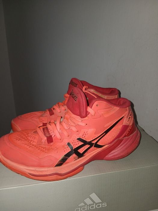 Кроссовки asics tokyo