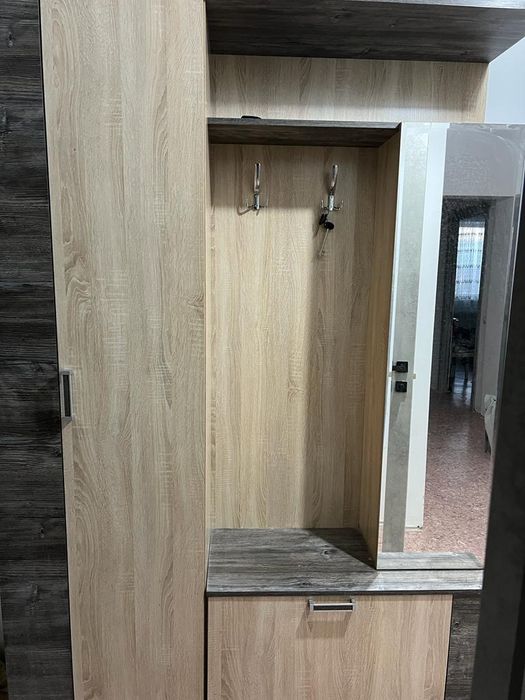 Продам новый  прихожая.