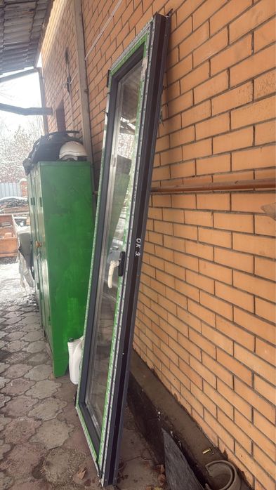 Дверь пластиковая новая