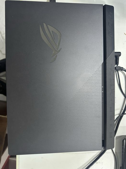 Ноутбук  asus rog strix
