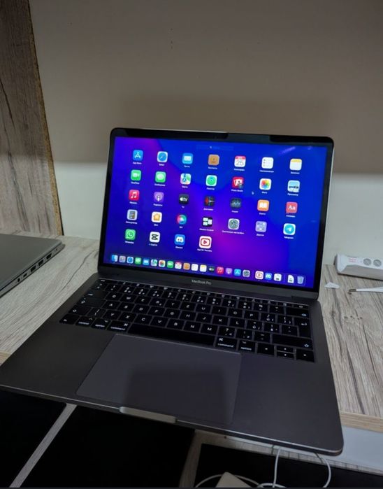 Mackbook Pro  Retina 2018 года
