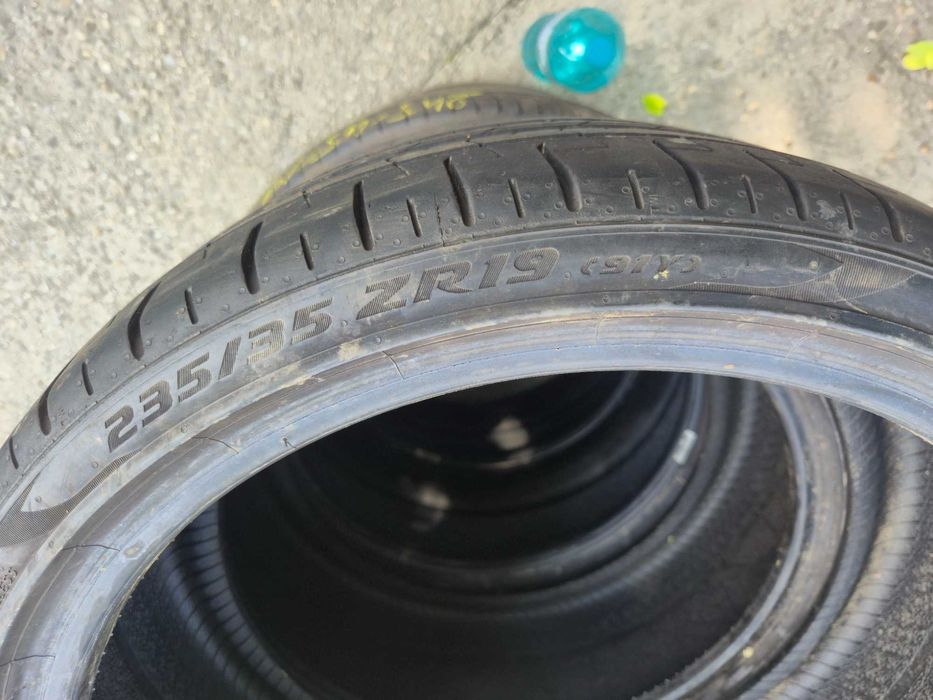 2 Anvelope de VARA - 235/35/19 91Y - PIRELLI P-ZERO MO1 - CA UNELE NOI - DOT 2024 !