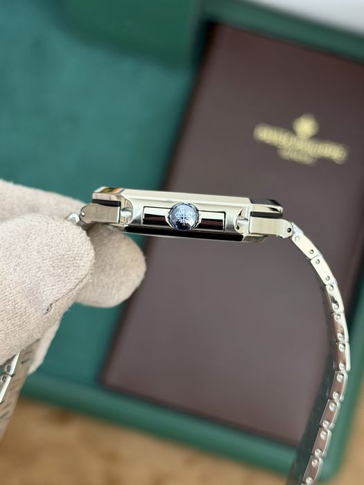 Patek Philippe Cubitus