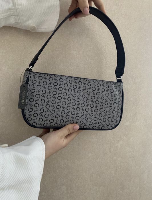 Сумка Guess на плечо