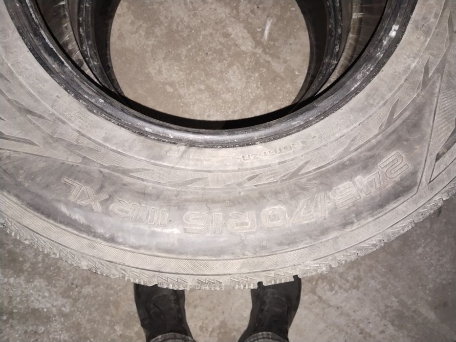 Продаётся шины в нормальном состоянии