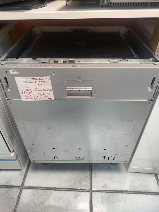 Bauknecht  съдомиялна машина за вграждане 60см