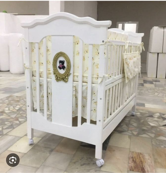 Детский кроват и шкаф как новая