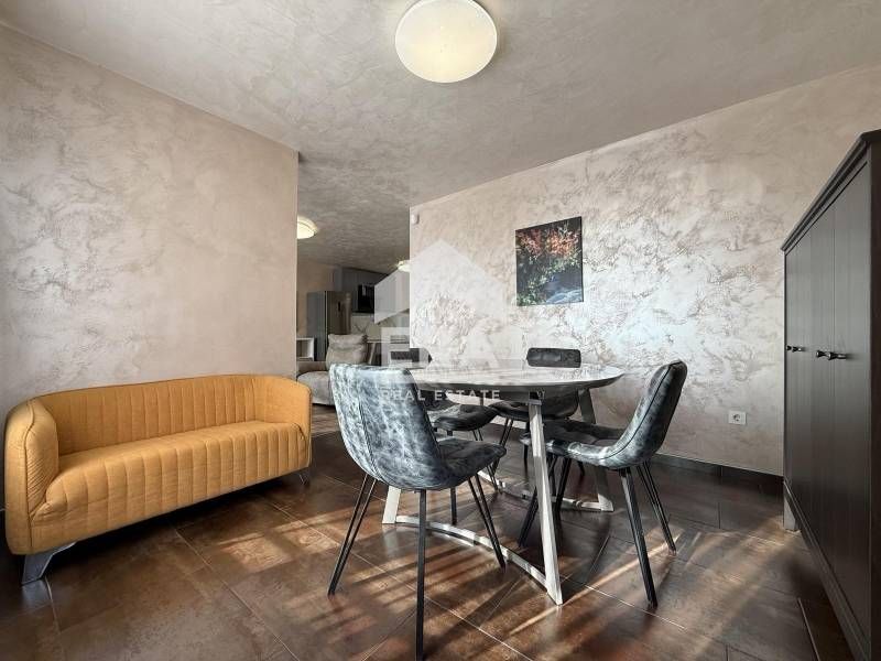 Дава се под наем Четиристаен апартамент в София, Борово - 180 кв.м за 1700 € - Снимка #2