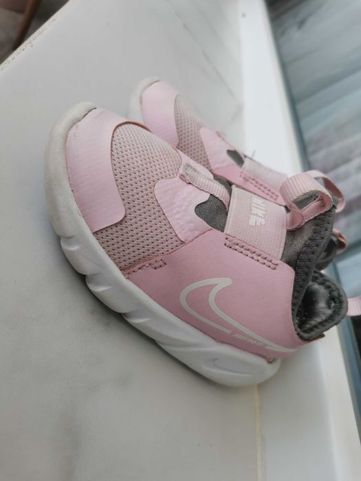 Nike маратонки в добро състояние с нормални следи от употреба 13см стелка 23,5 номер