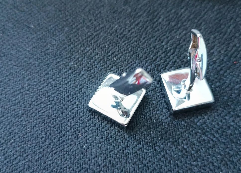 Butoni eleganți camasa