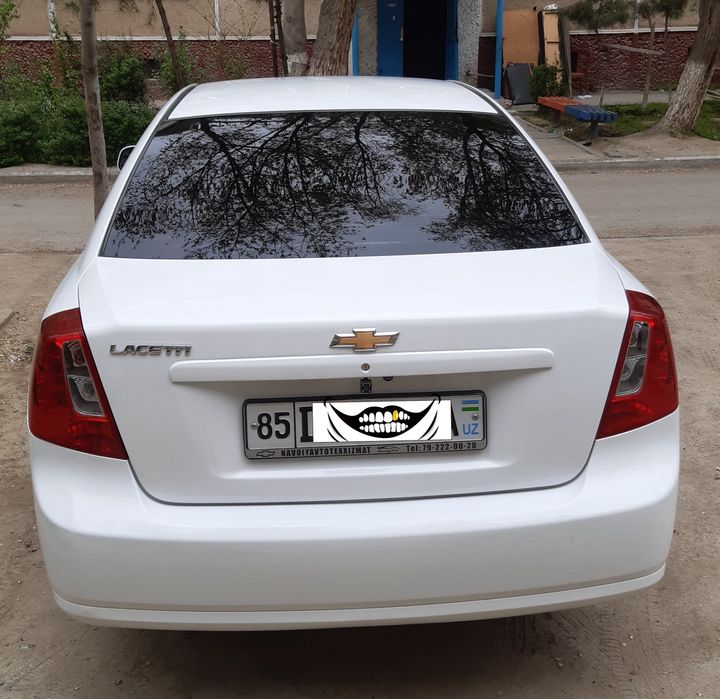 Сотилади Жентра 2022 йил, салондан бир қул