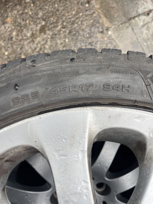 Оригинални 17 цолови Джанти с Гуми 225 40 17 за BMW