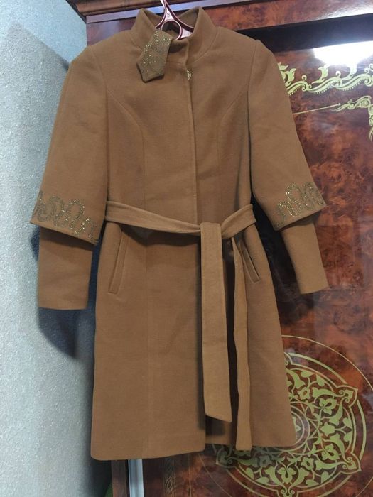 Продаются драповые пальто в хорошем состоянии размер S