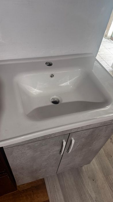 Продаётся новый раковина для туалета